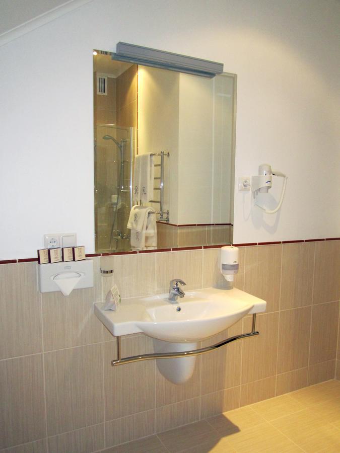 Reikartz Kharkiv Hotel Bagian luar foto